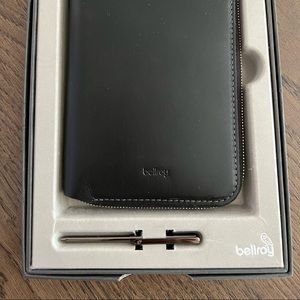 NWT Bellroy travel folio in BLACK includes micro pen and original packaging